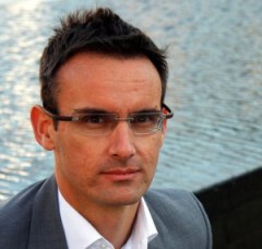 Bruce_Hallas-300x286